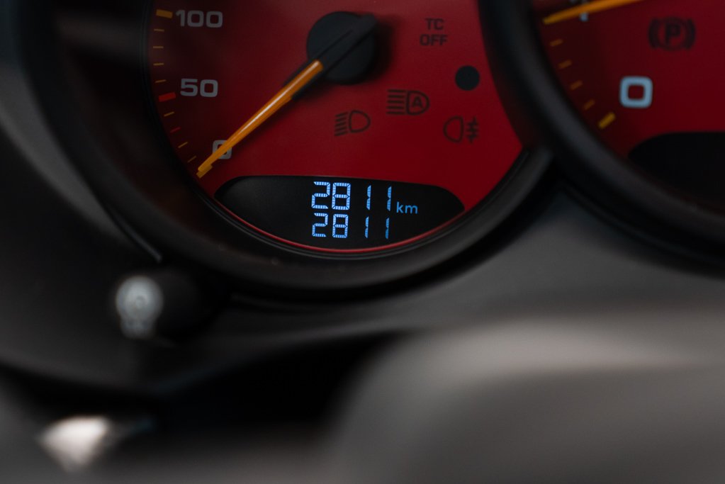 2024 Porsche 718 Spyder RS Roadster Spyder Silver Kirkland - photo #12