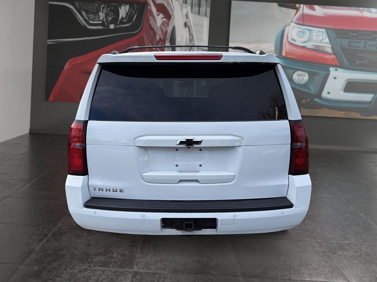 CHEVROLET TAHOE 2017 Blanc Saint-Hyacinthe - photo #2