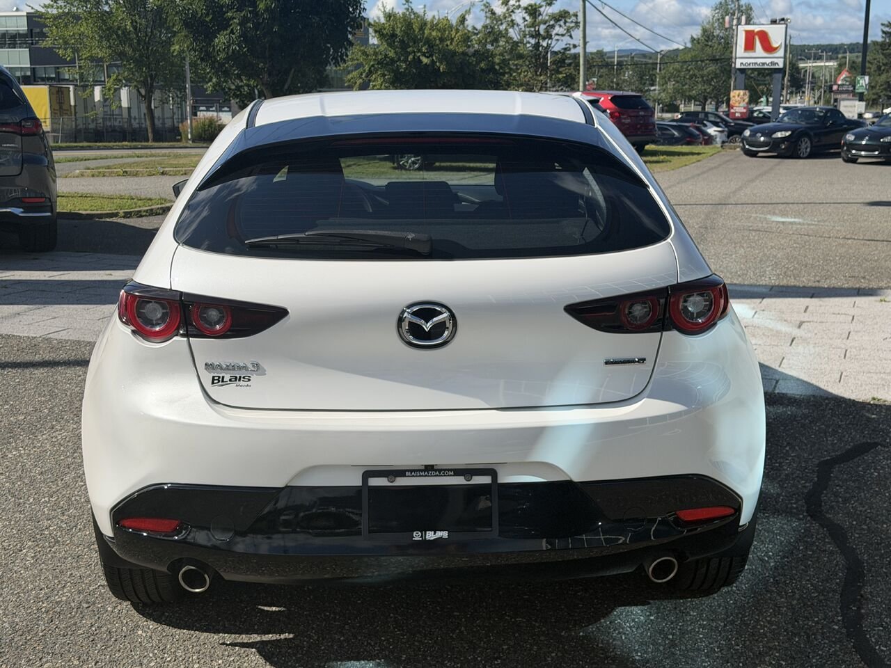 2024 Mazda Mazda3 Sport White Ste-Marie - photo #5