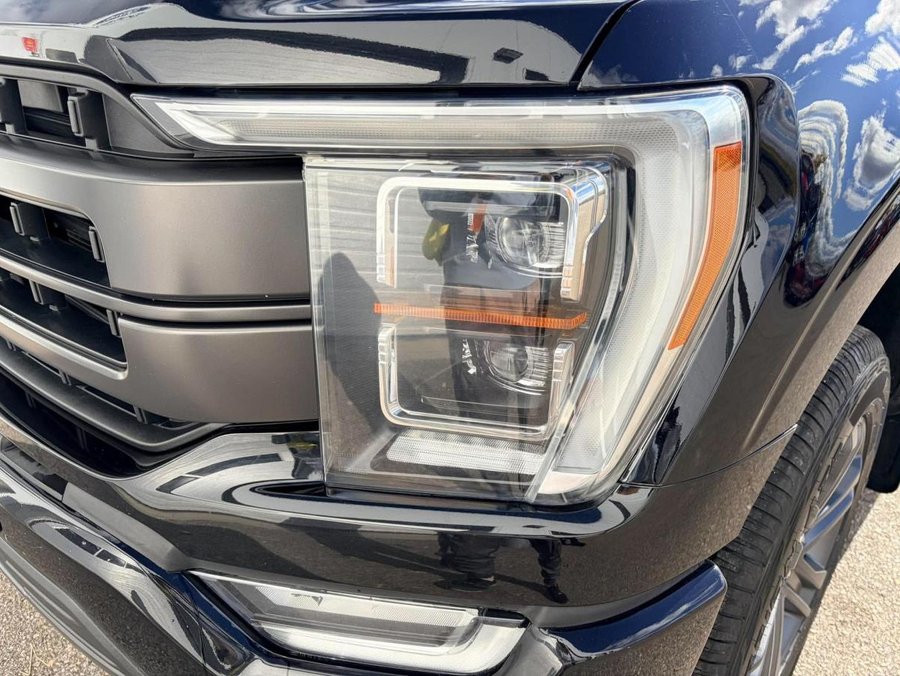 Ford F-150 LARIAT cabine SuperCrew - BOÎTE DE 6,5PI - 502A - MOTEUR POWERBOOST - 3,5 HYBRIDE - CUIR -TOIT PANO 2023 Noir