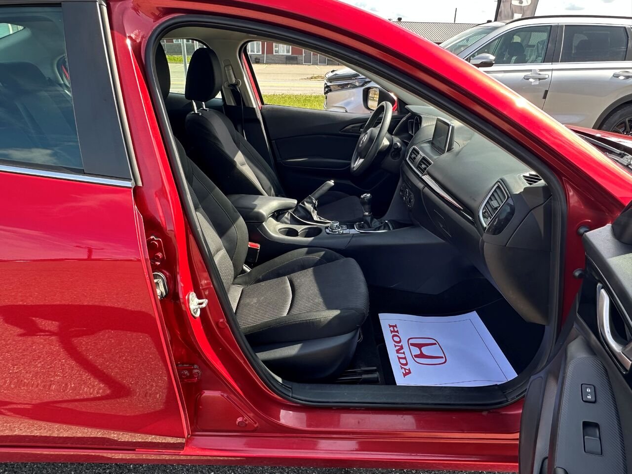 Mazda Mazda3 Berline 4 portes, boîte manuelle, GS 2015 Rouge Matane - photo #11