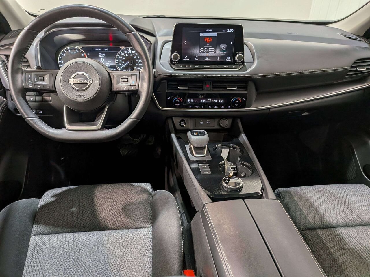 2024 Nissan Rogue AWD SV Moonroof Grey Val-David - photo #31