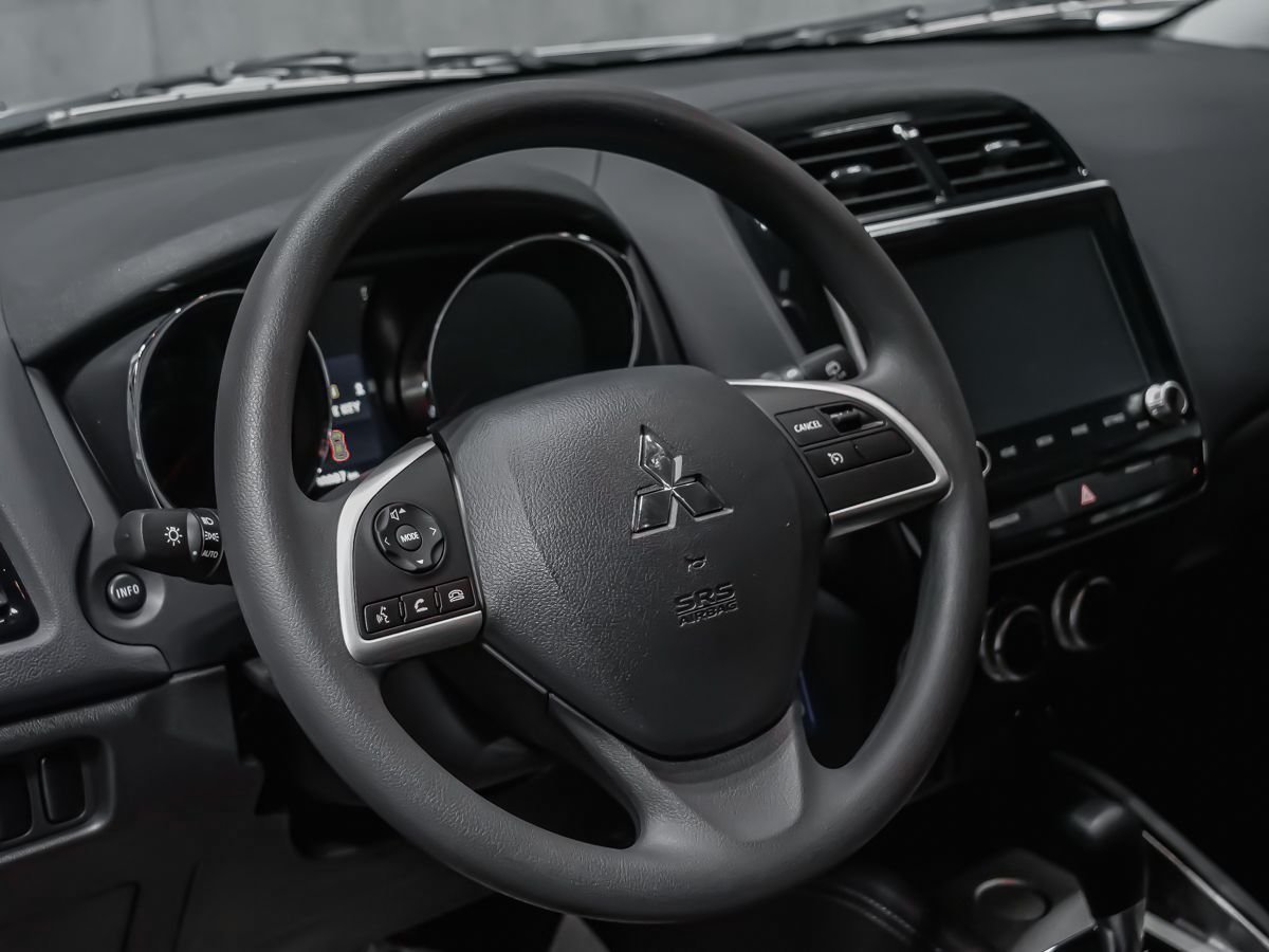 2026 Mitsubishi RVR SE White Diamond Montreal - photo #12