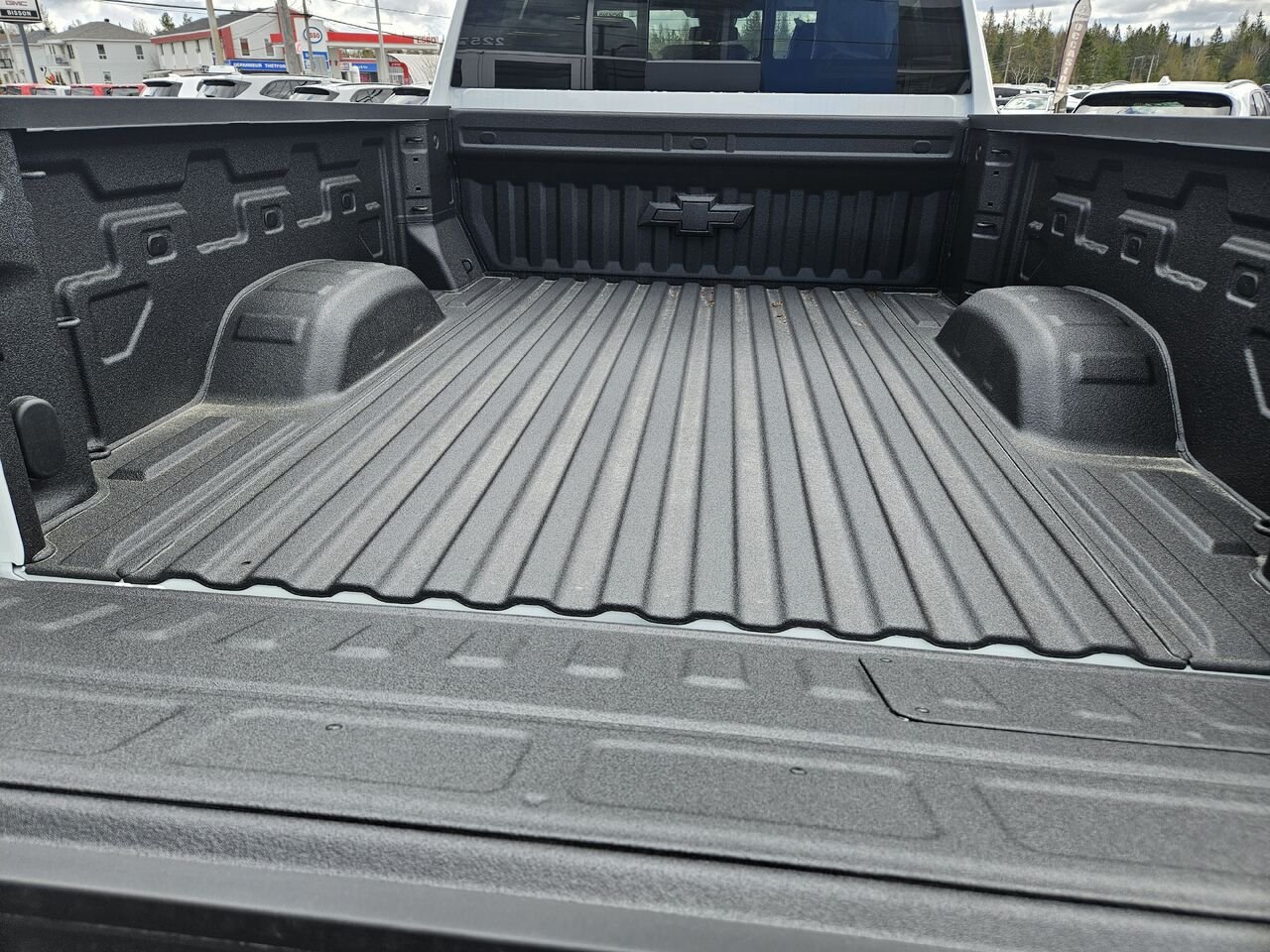 Chevrolet Silverado 2500HD LT cabine multiplace 4RM 159 po 2026 BLANC SOMMET Thetford Mines - photo #13