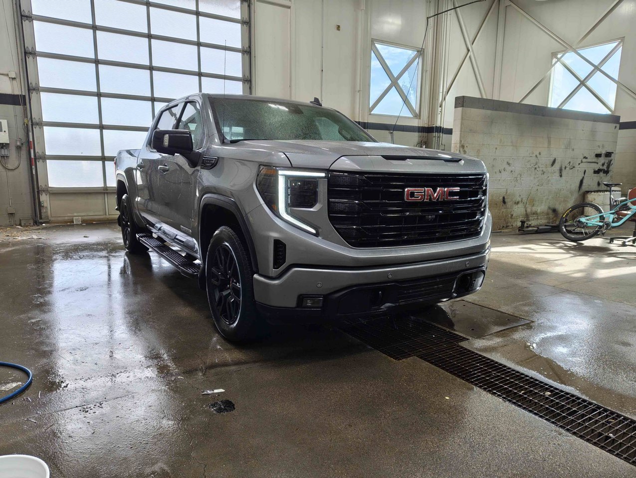 2024 GMC Sierra 1500 4WD Crew Cab 147 Elevation Grey Sherwood Park - photo #2