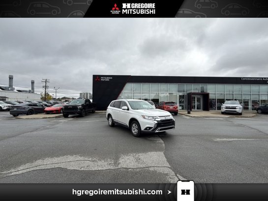 2020 Mitsubishi Outlander ES *AWD * A partir 0.9% * Mags Camera White