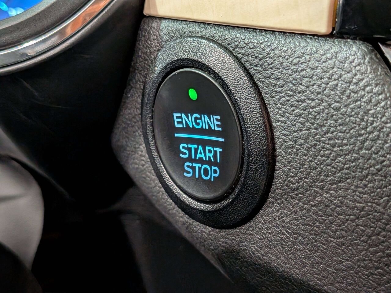 2022 Ford Escape Titanium Plug-In Hybrid FWD White Val-David - photo #19
