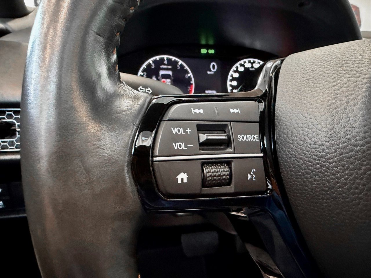 2023 Honda HR-V White Notre-Dame-des-Prairies - photo #19