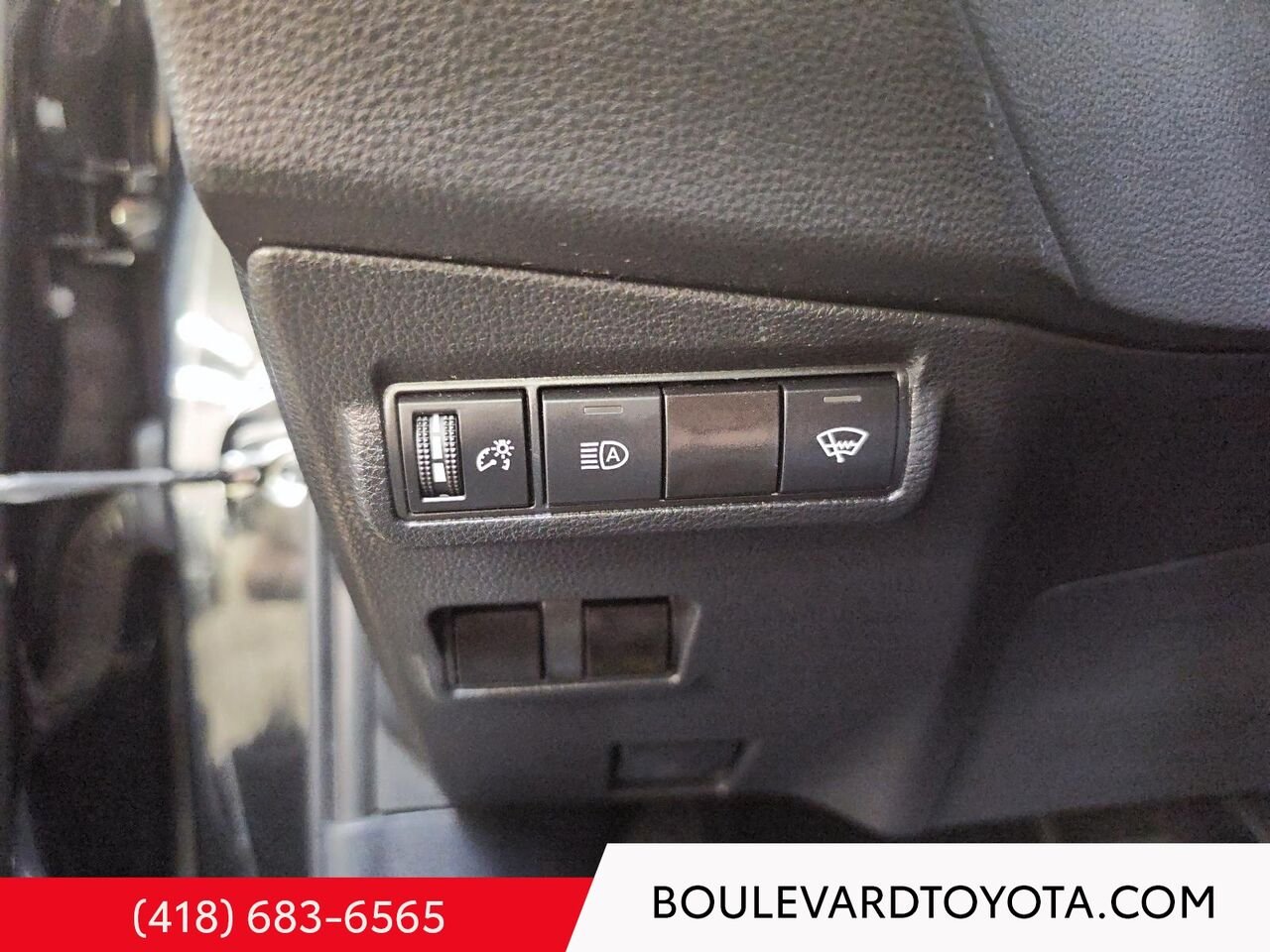2023 Toyota Corolla Cross 100461A-77 | LE, AWD Black Québec - photo #10