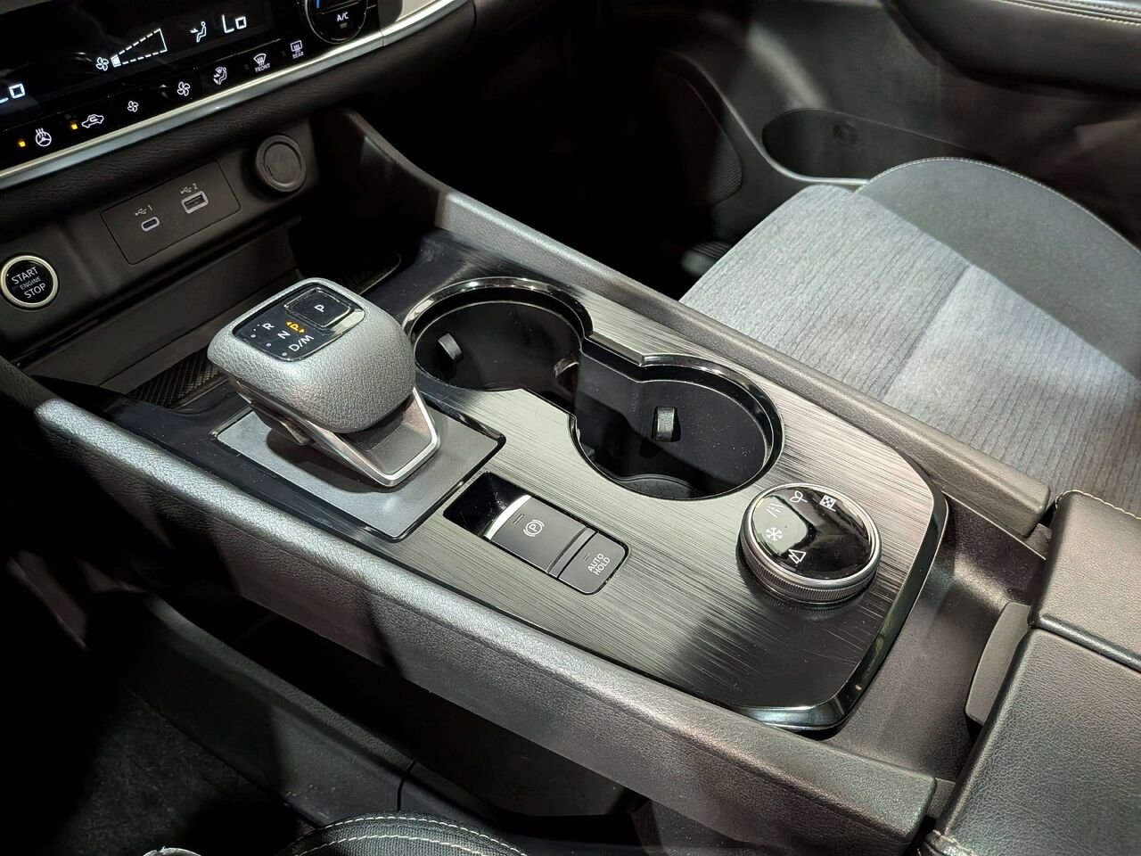 2023 Nissan Rogue AWD SV Moonroof Grey Val-David - photo #28