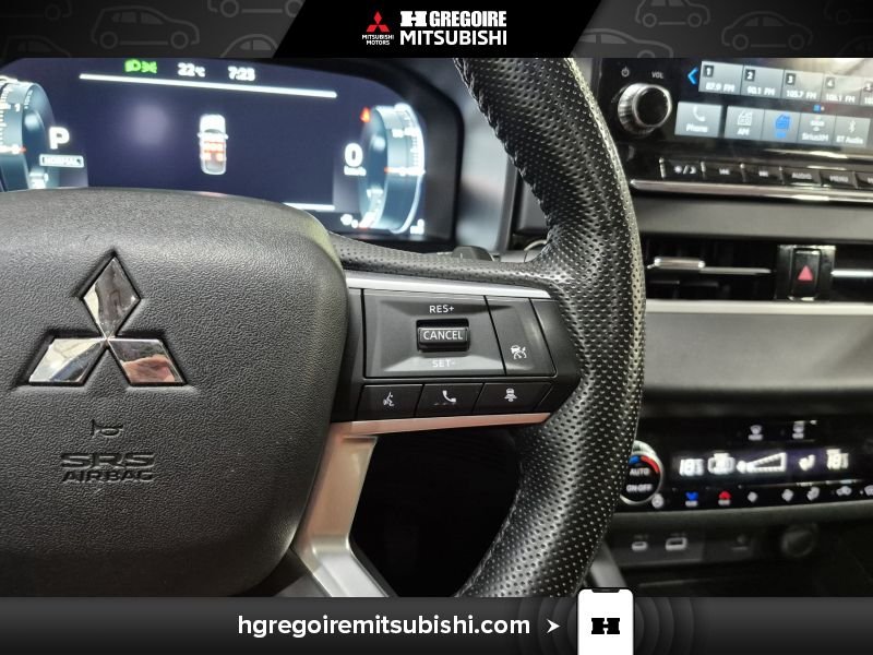 Mitsubishi Outlander PHEV 2025 Bleu Saint-Eustache - photo #22