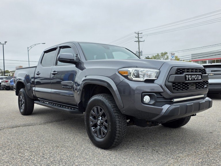 Toyota Tacoma SR5 4X4 2022 Gris