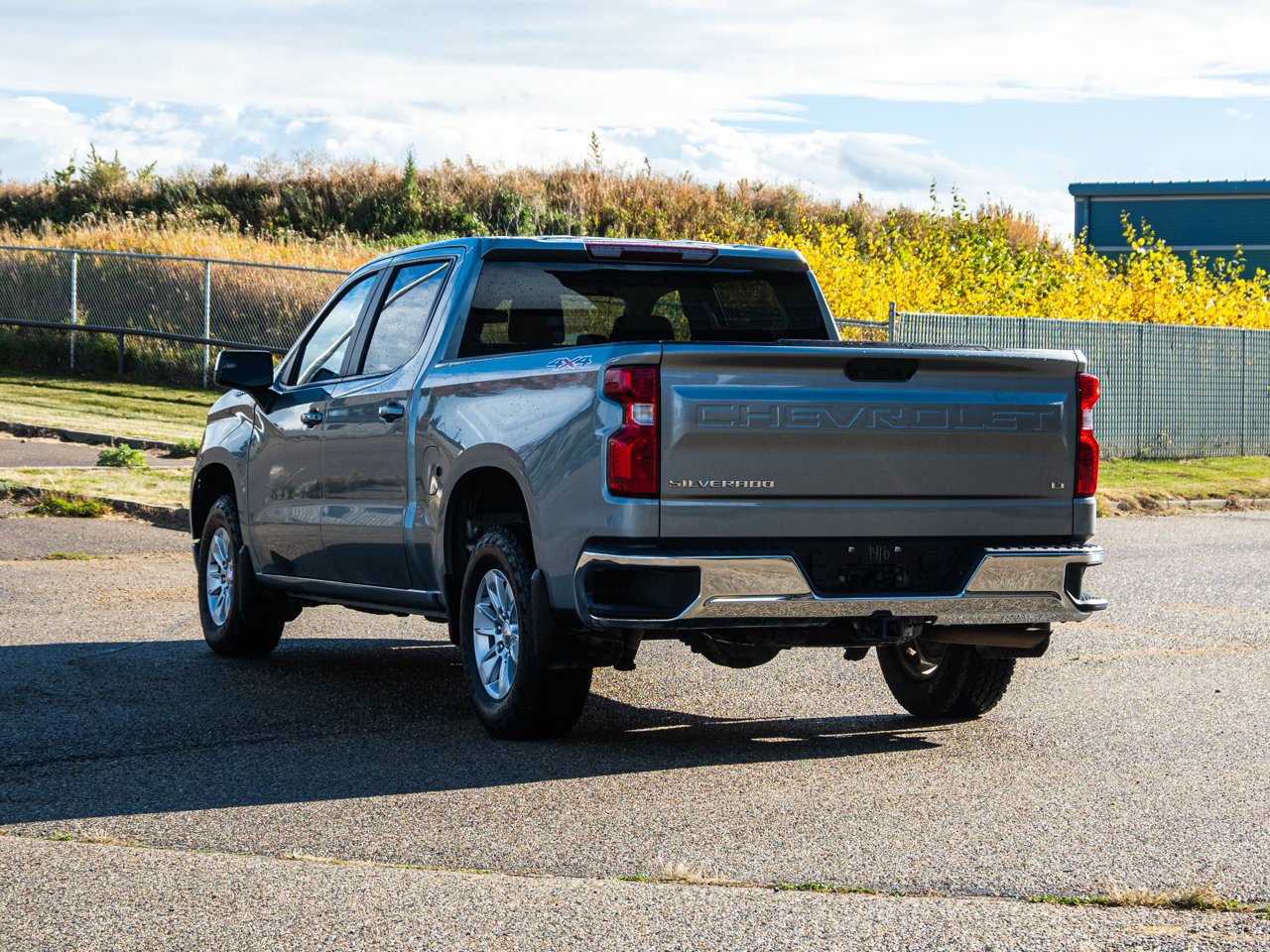 2025 Chevrolet Silverado 1500 4WD Crew Cab 147 LT Grey Sherwood Park - photo #11