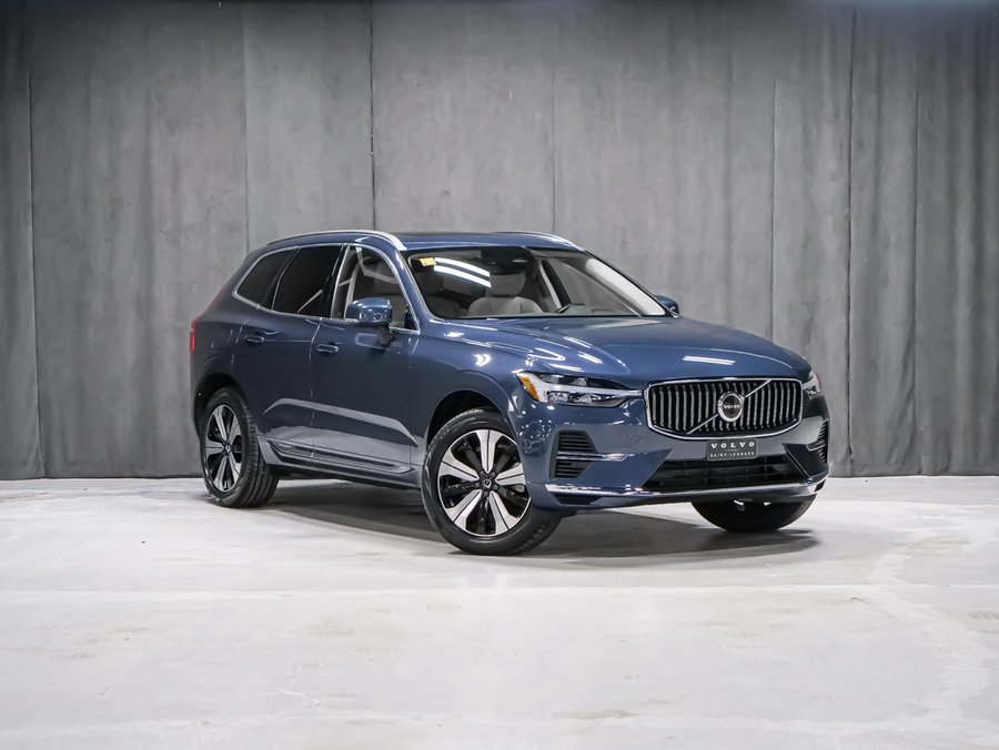 Volvo XC60 Recharge Plus Bright Theme 2023 Bleu