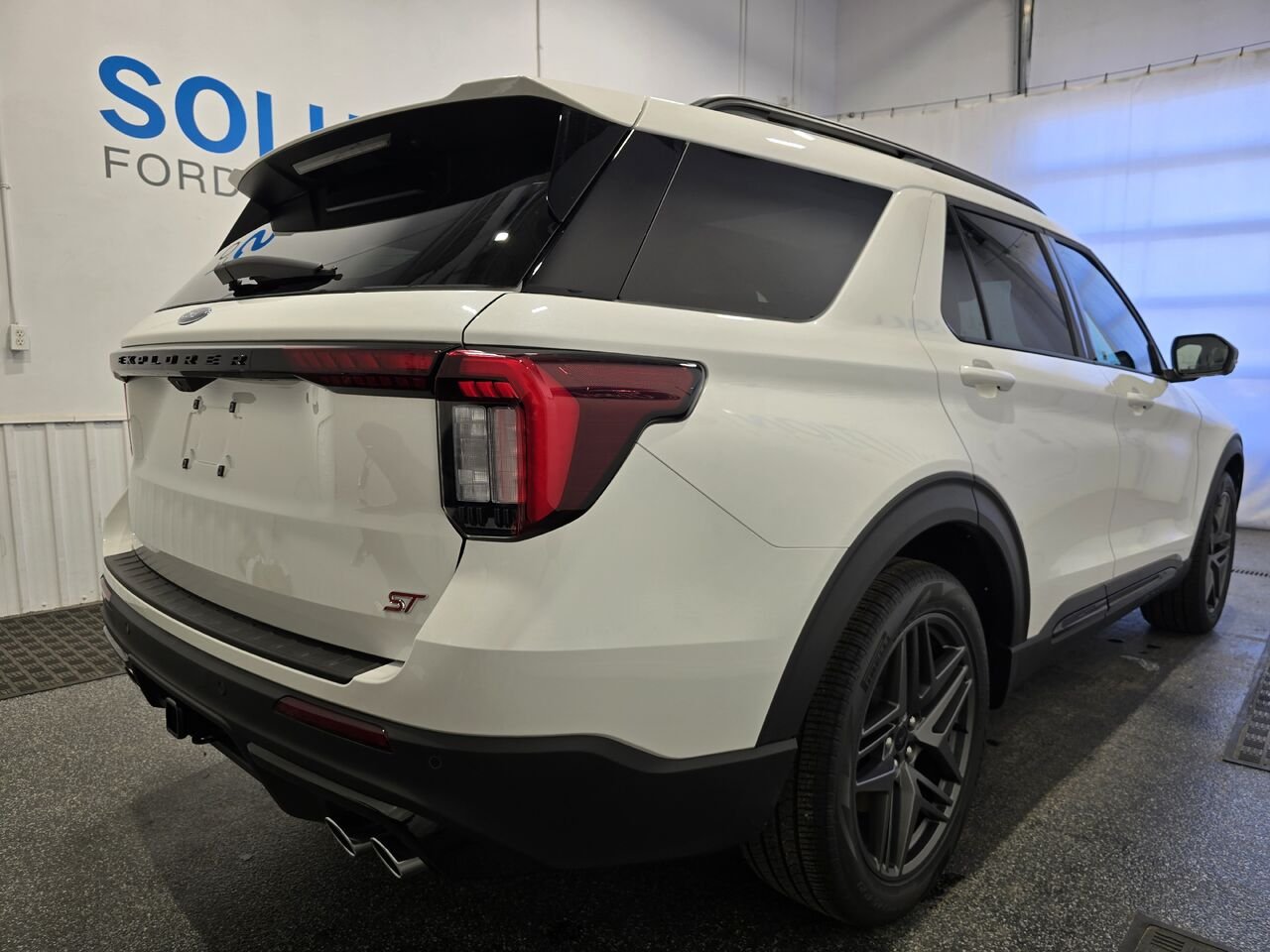 Ford Explorer 2026 Blanc astral métallisé trois couches Châteauguay - photo #2