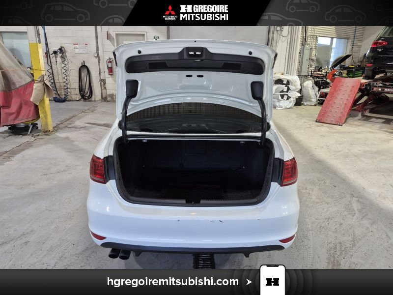 Volkswagen Jetta 2014 Blanc Laval - photo #30