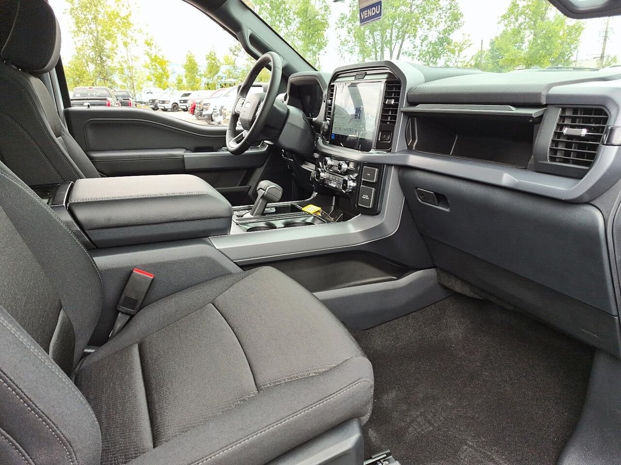 2026 Ford F-150 Oxford White Saint-Jérôme - photo #5