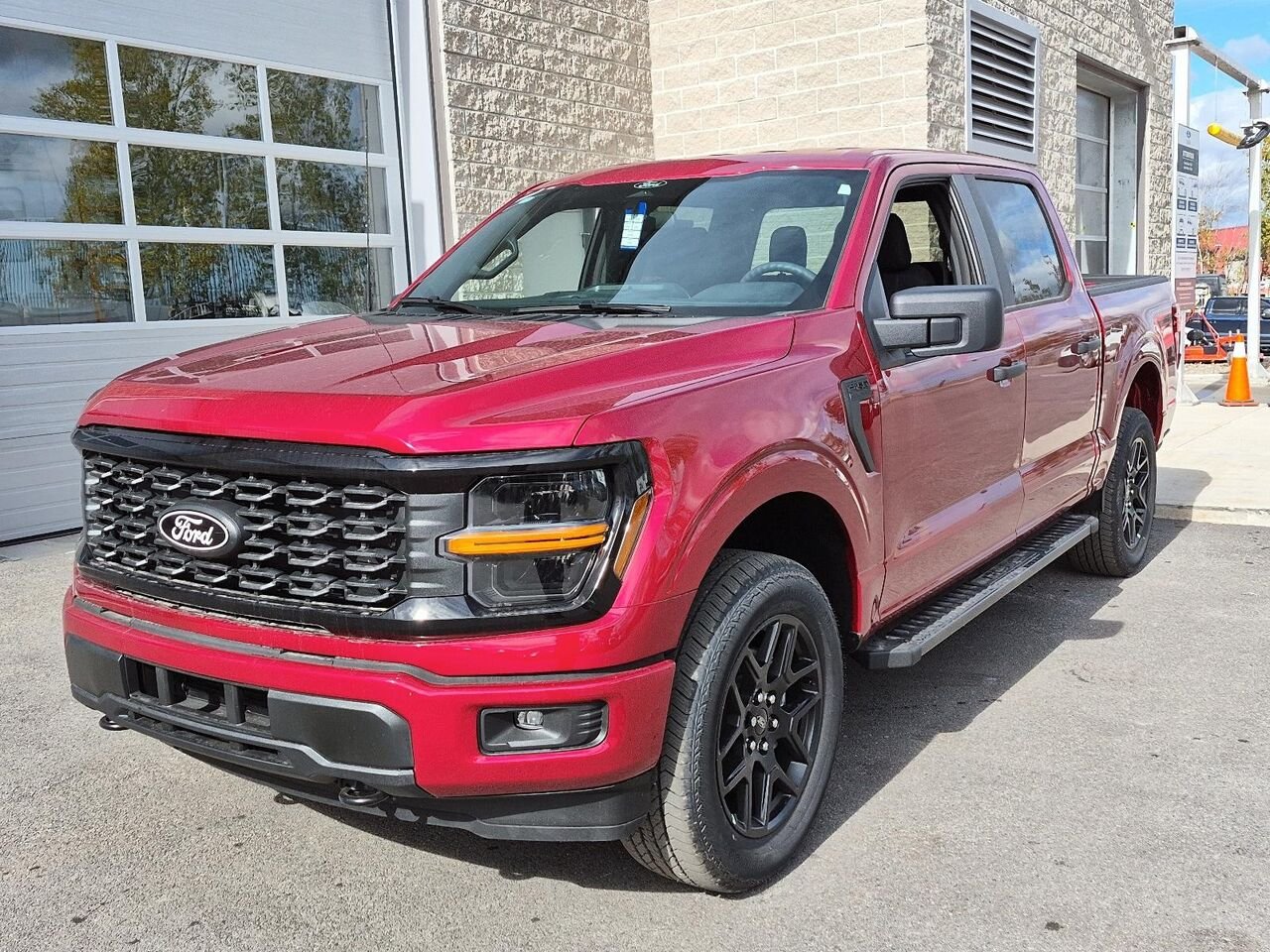 2026 Ford F-150 Ruby Red Metallic Tinted Clearcoat Saint-Jérôme - photo #1