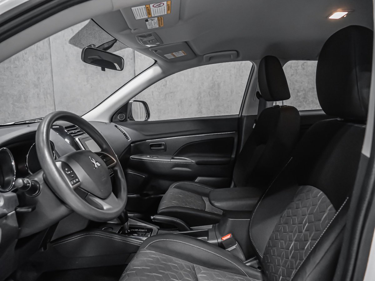 Mitsubishi RVR ES FWD CARPLAY CAMÉRA SIÈGES CHAUFFANTS 2025 Gris Montréal - photo #10
