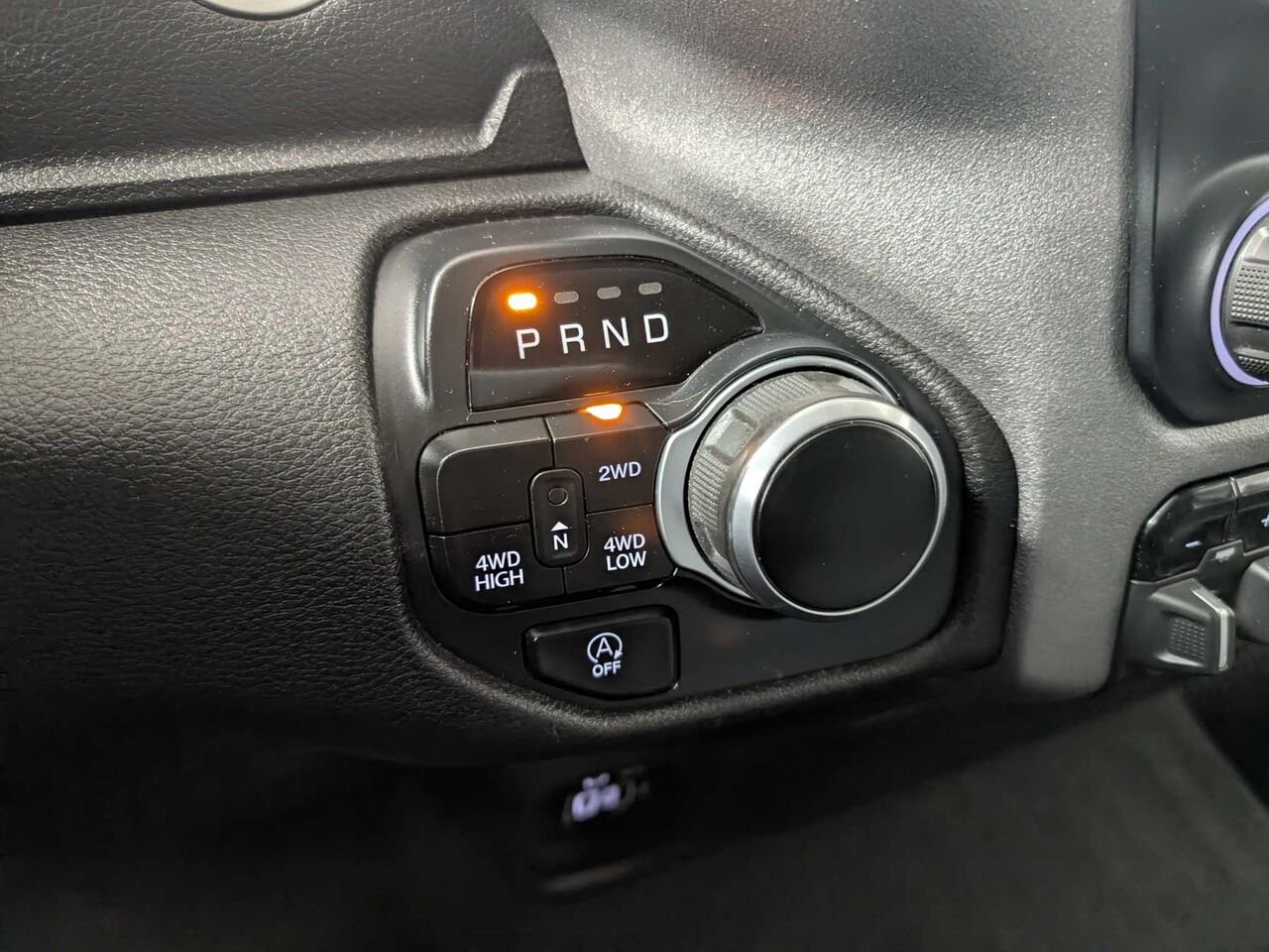 2020 Ram 1500 1C6RRFGG5LN112214 Grey Sherbrooke - photo #21
