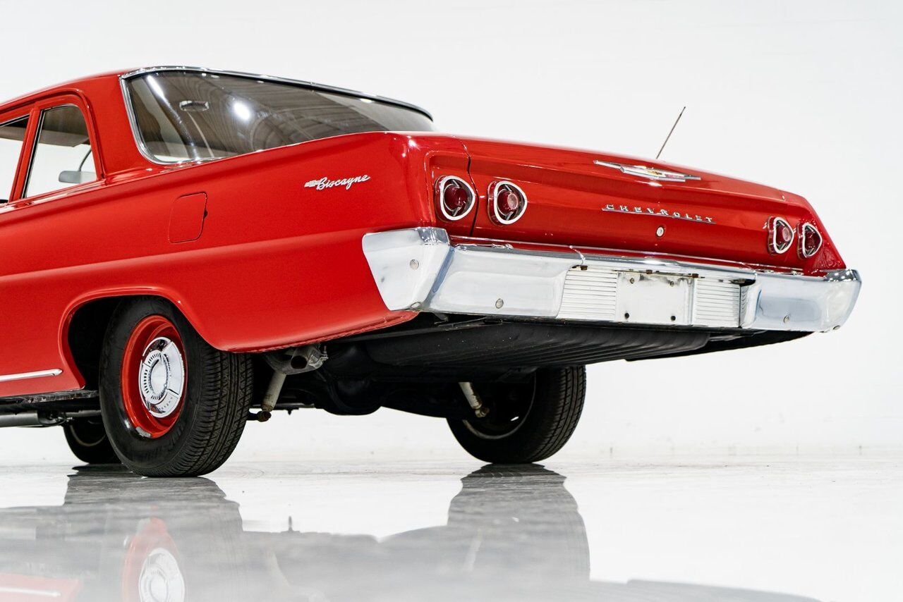 Chevrolet Biscayne Unrestored nearly all original parts 1962 Rouge Montréal - photo #50