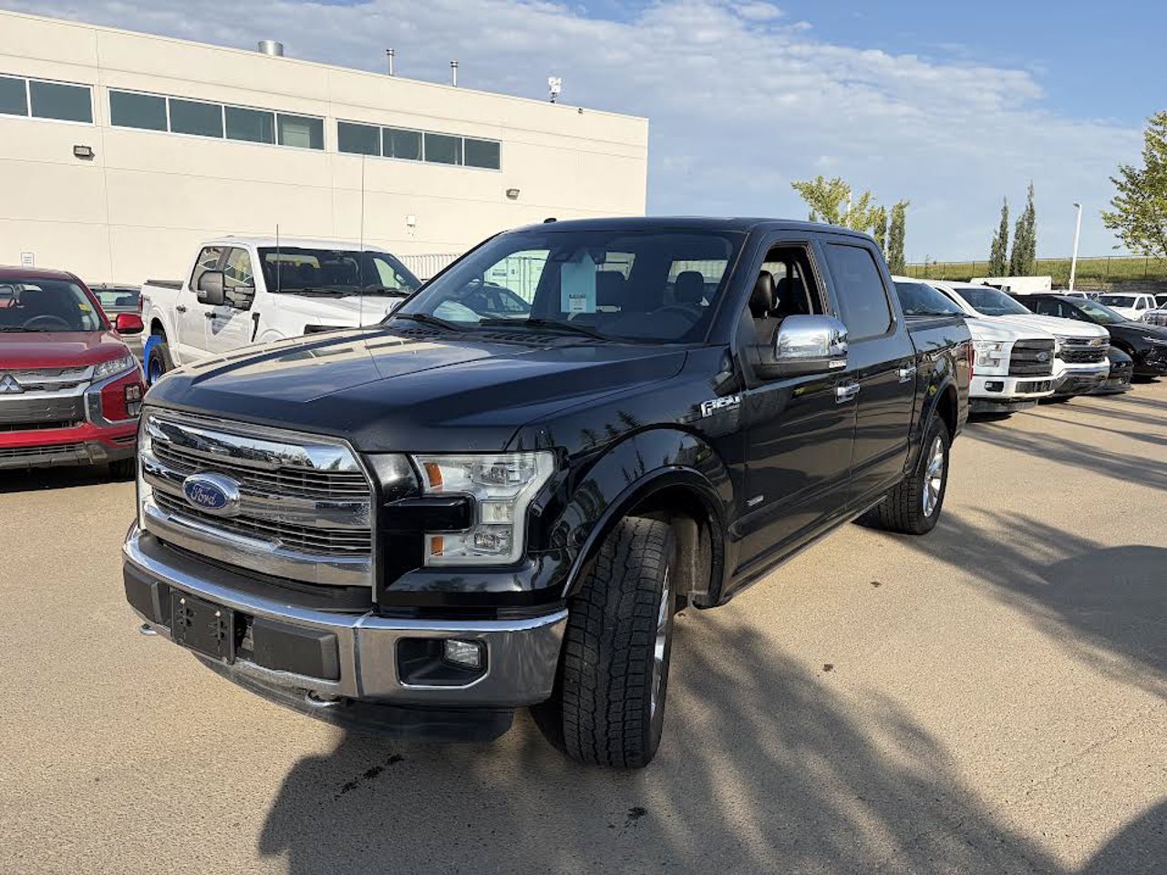 2015 Ford F-150 4WD SuperCrew 145 Lariat Black Sherwood Park - photo #2