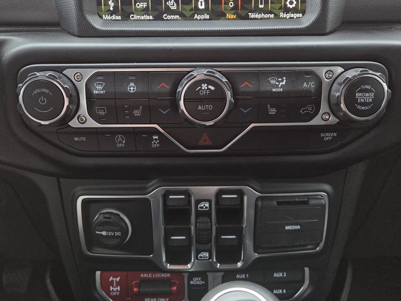 Jeep Gladiator Mojave 2022 Beige Granby - photo #19