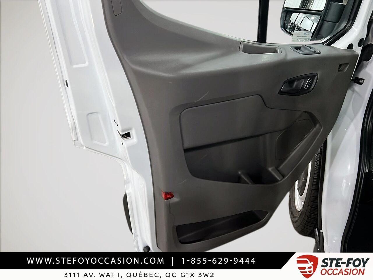 Ford Transit T-250 PA toit moyen 148 po 2024 Blanc Québec - photo #10