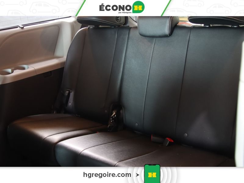 Toyota Sienna 2018 Gris Blainville - photo #19