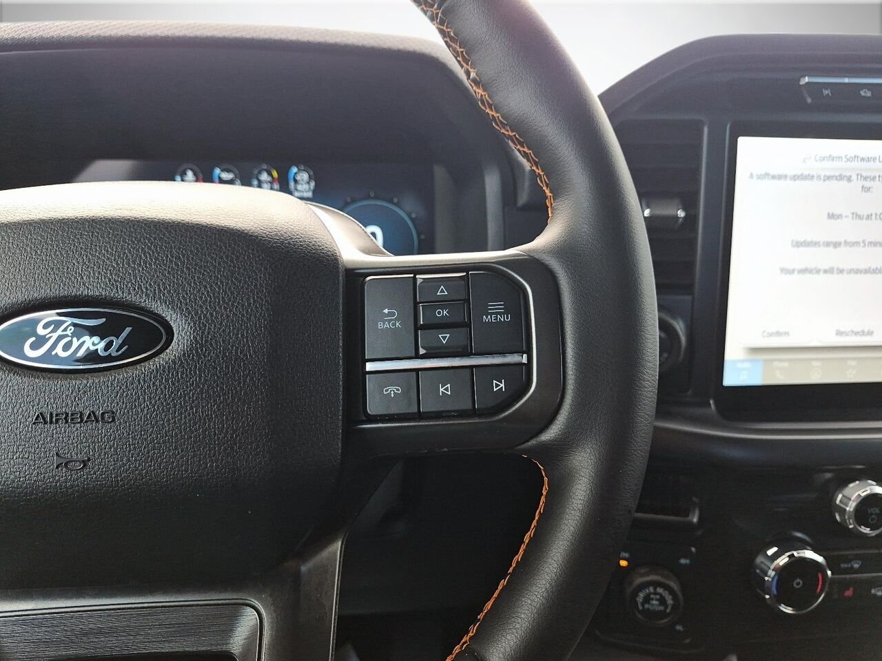 2025 Ford F-150 Black Saint-Jérôme - photo #30