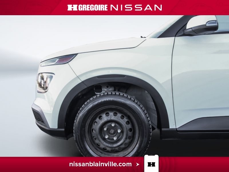 2021 Hyundai Venue White Laval - photo #25