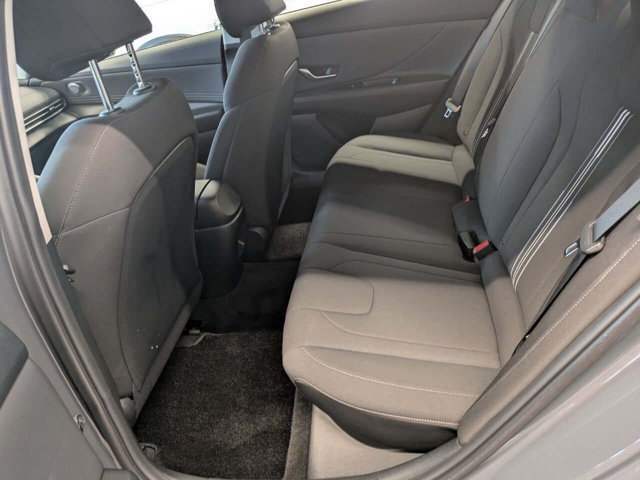 2024 Hyundai Elantra Grey Gatineau - photo #14