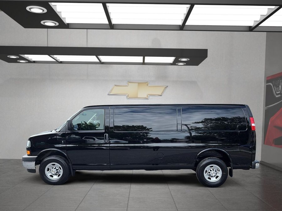 Chevrolet Fourgonnette Express utilitaire Traction arrière 2500 155 po 2026 NOIR