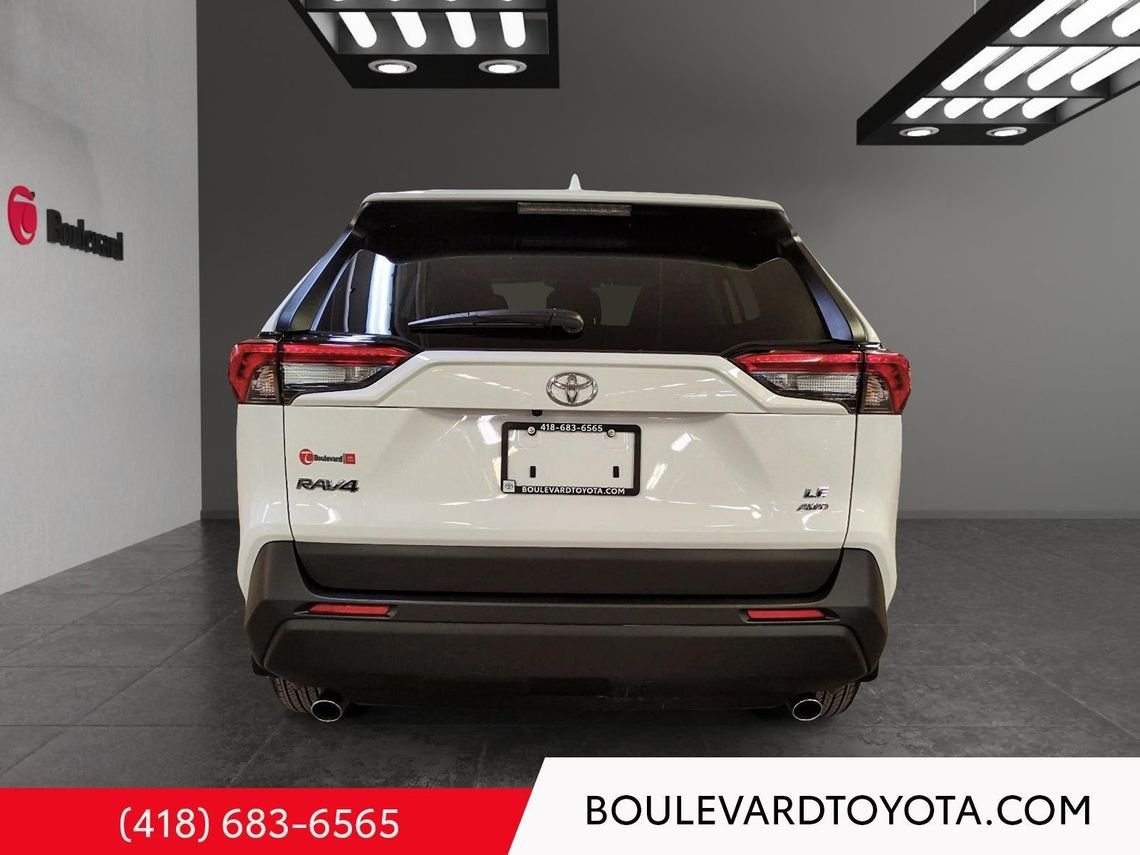 2024 Toyota RAV4 531704-48 | LE White Québec - photo #4