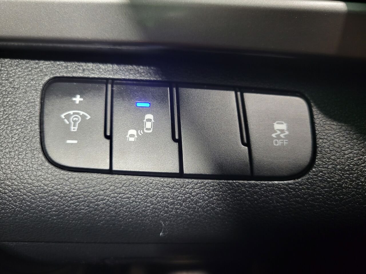 2018 Hyundai Elantra Blue  - photo #19
