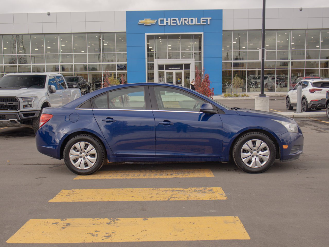 2012 Chevrolet Cruze 4dr Sdn LT Turbo w/1SA Blue Sherwood Park - photo #11