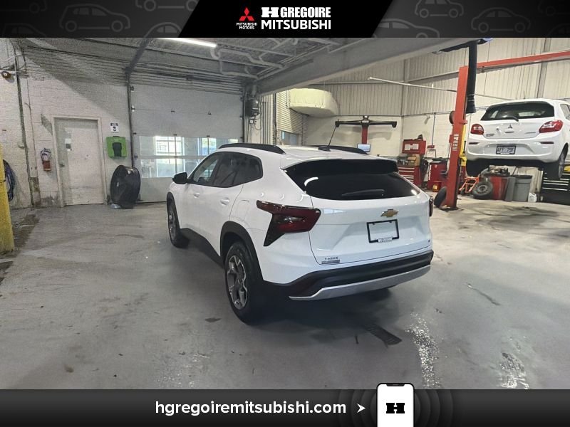 2024 Chevrolet Trax White Laval - photo #5