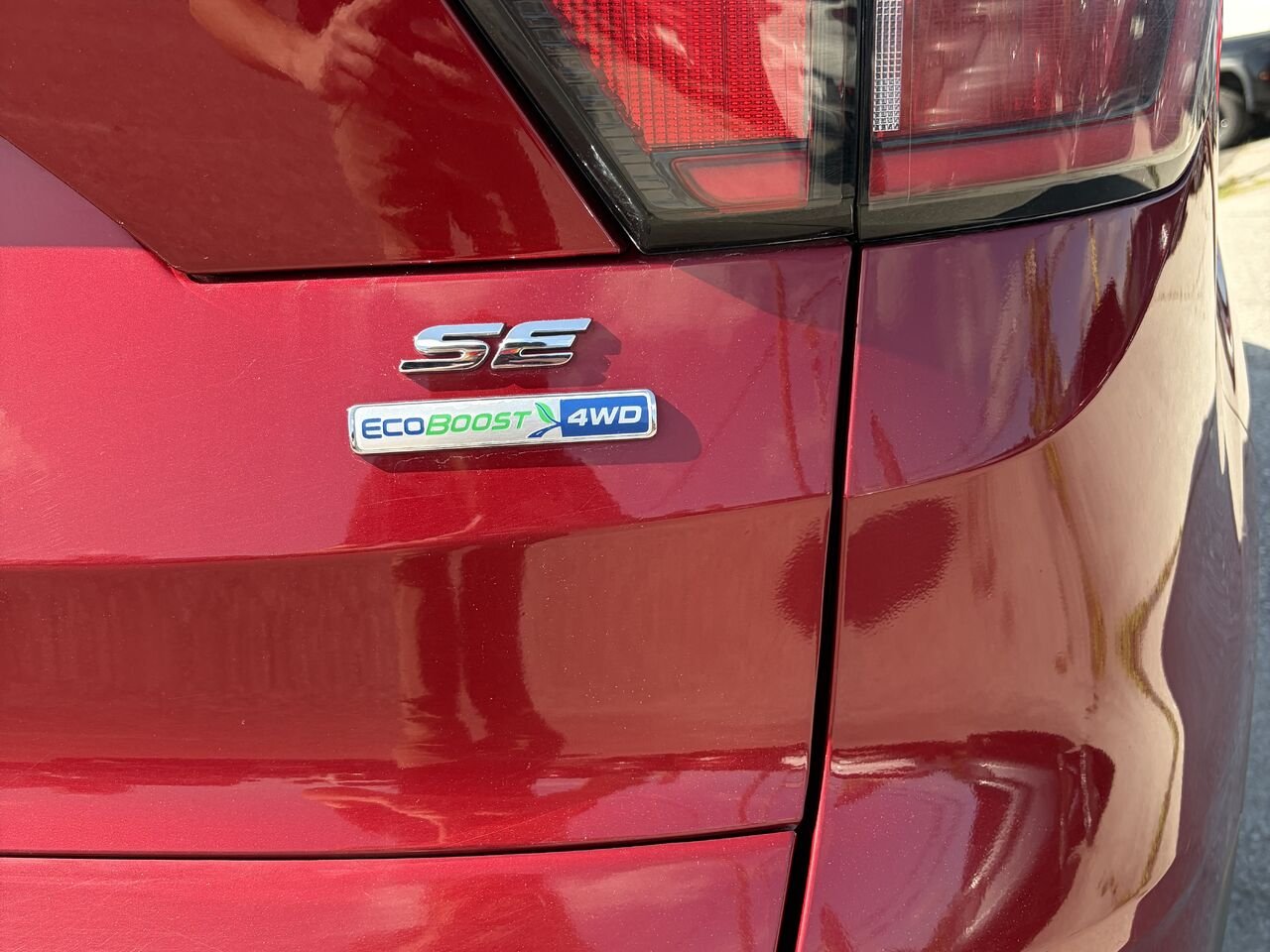 Ford ESCAPE SE 4 portes SE, Traction intégrale 2017 Rouge Gatineau - photo #14