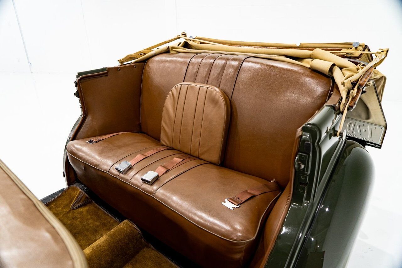 Ford Model 48 Phaeton PRIX EN USD | Beautifully presented in original condition 1936 Vert Montréal - photo #7