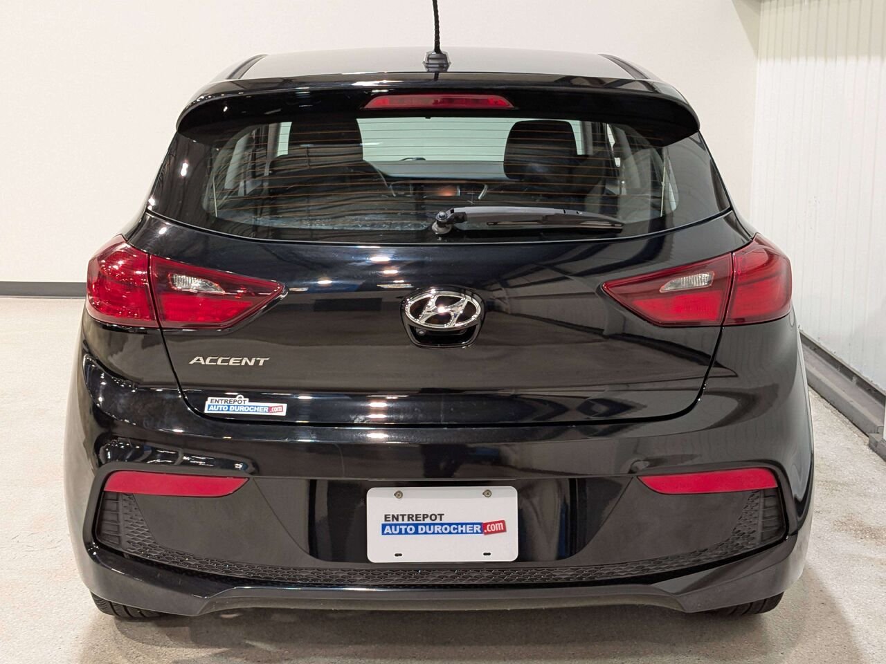 2020 Hyundai Accent 5 Door Preferred IVT Black Val-David - photo #6