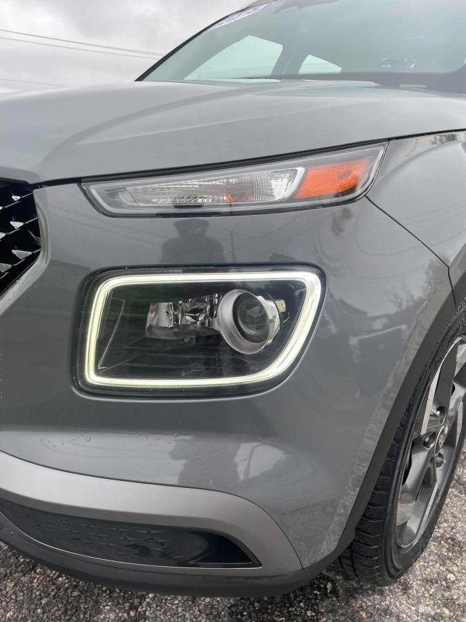Hyundai Venue 2023 Gris Donnacona - photo #6