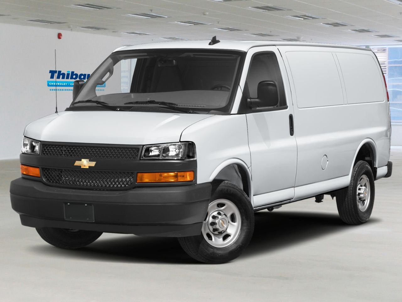 2026 CHEVROLET Express Cargo Van Traction arrière 3500 135 po SUMMIT WHITE Sherbrooke - photo #0