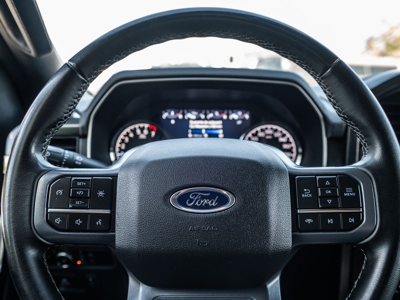 Ford F-150 2023 Blanc Sainte-Julienne - photo #19