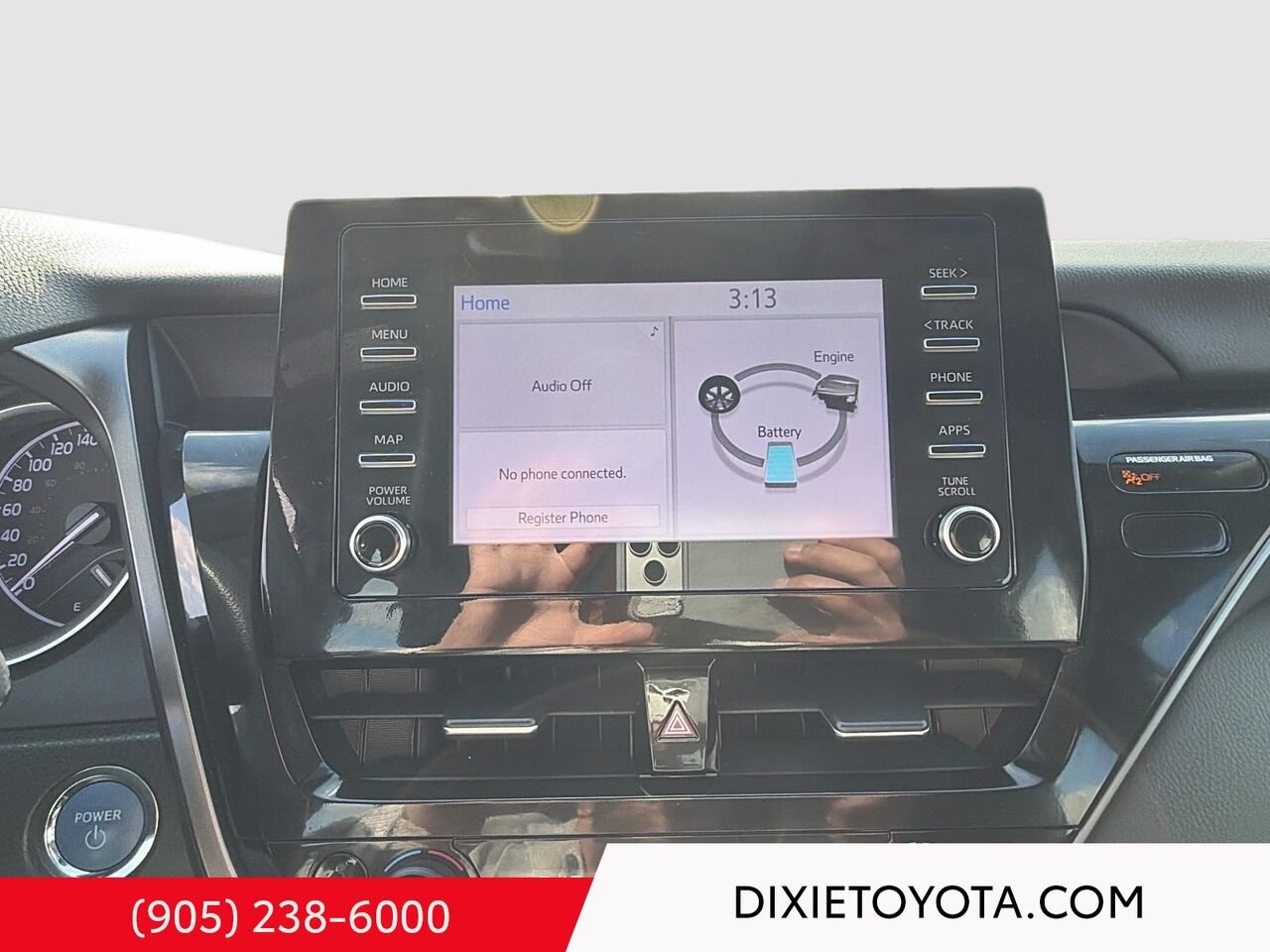 2024 Toyota Camry HYBRID LE / CLEAN CARFAX / ALLOY WHEELS / TOYOTA SAFETY SENSE / CARPLAY AND ANDROID AUTO Grey Mississauga - photo #14