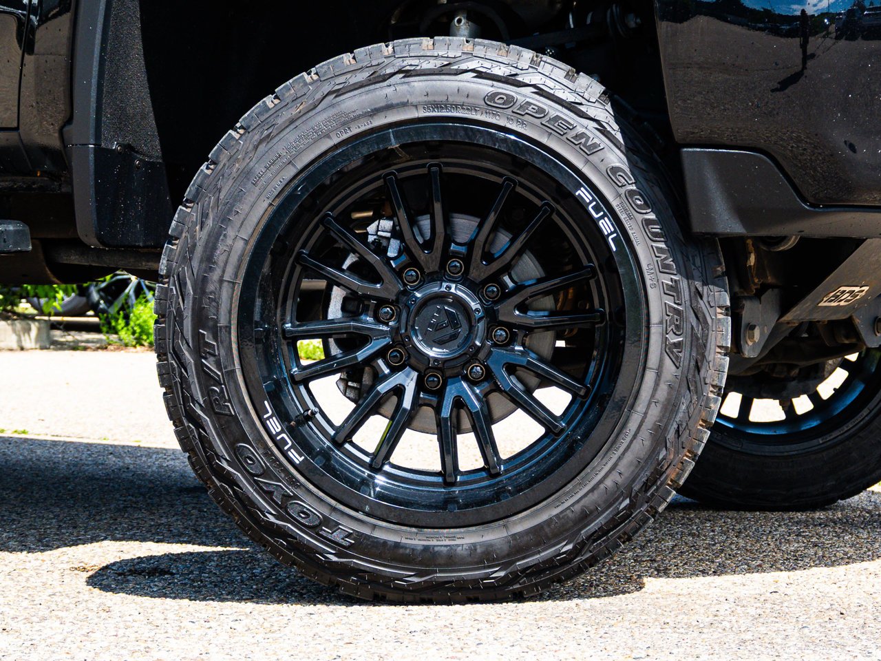 2023 Chevrolet Silverado 3500HD 4WD Crew Cab 159 High Country Black Sherwood Park - photo #4