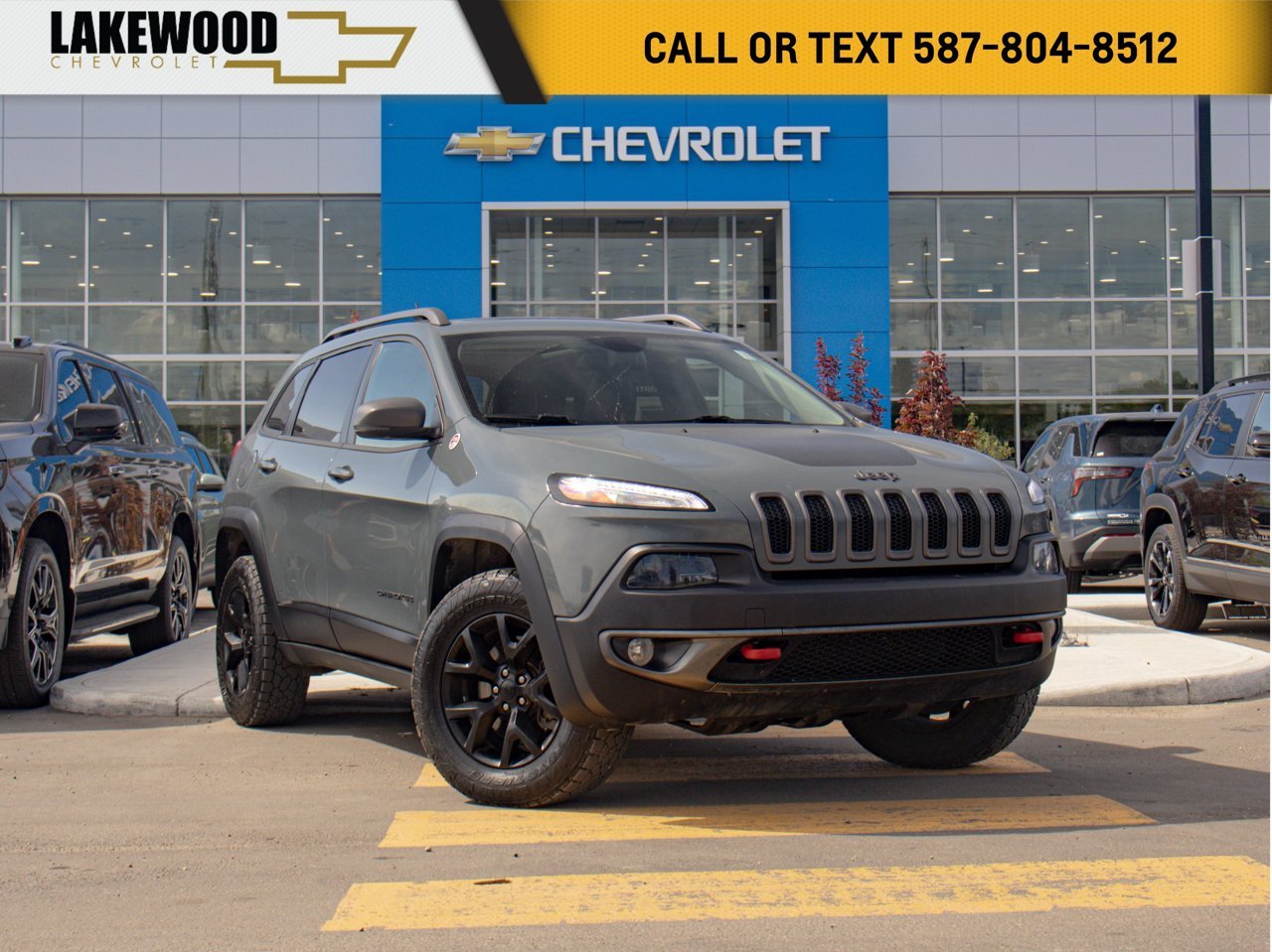2015 Jeep Cherokee 4WD 4dr Trailhawk gray Sherwood Park - photo #0
