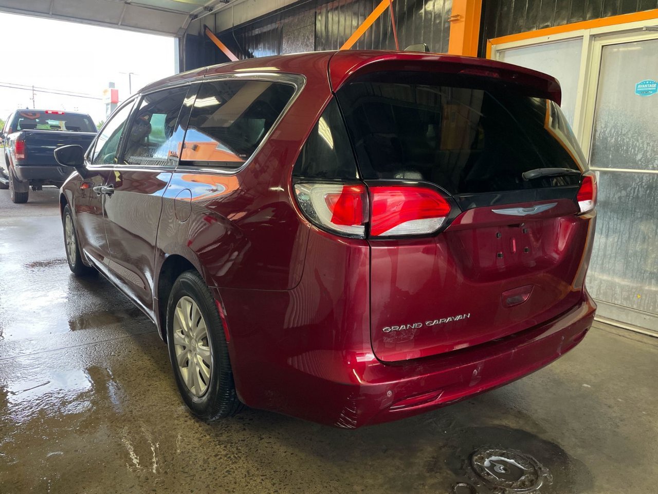 Chrysler Grand Caravan SE *CARPLAY* SAFETYTEC BLUETOOTH ALERTES 8 PLACES 2021 Rouge Saint-Jérôme - photo #4