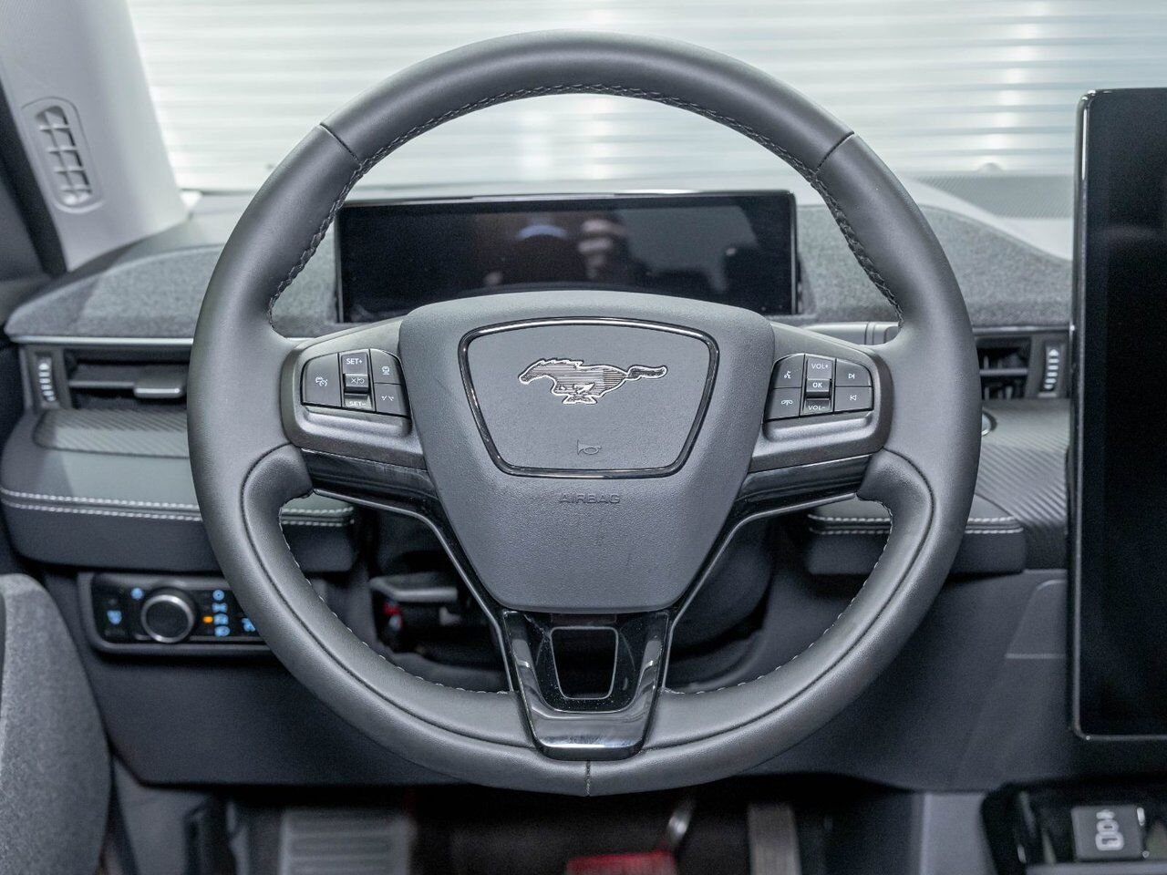 2025 Ford Mustang Mach-E PREMIER EAWD *NAV* REG ADAPT CARPLAY SIÈGES CHAUFF Blue Saint-Jérôme - photo #13