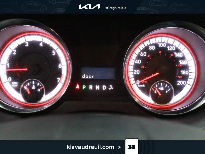 2017 Dodge GR Caravan Blue Laval - photo #18