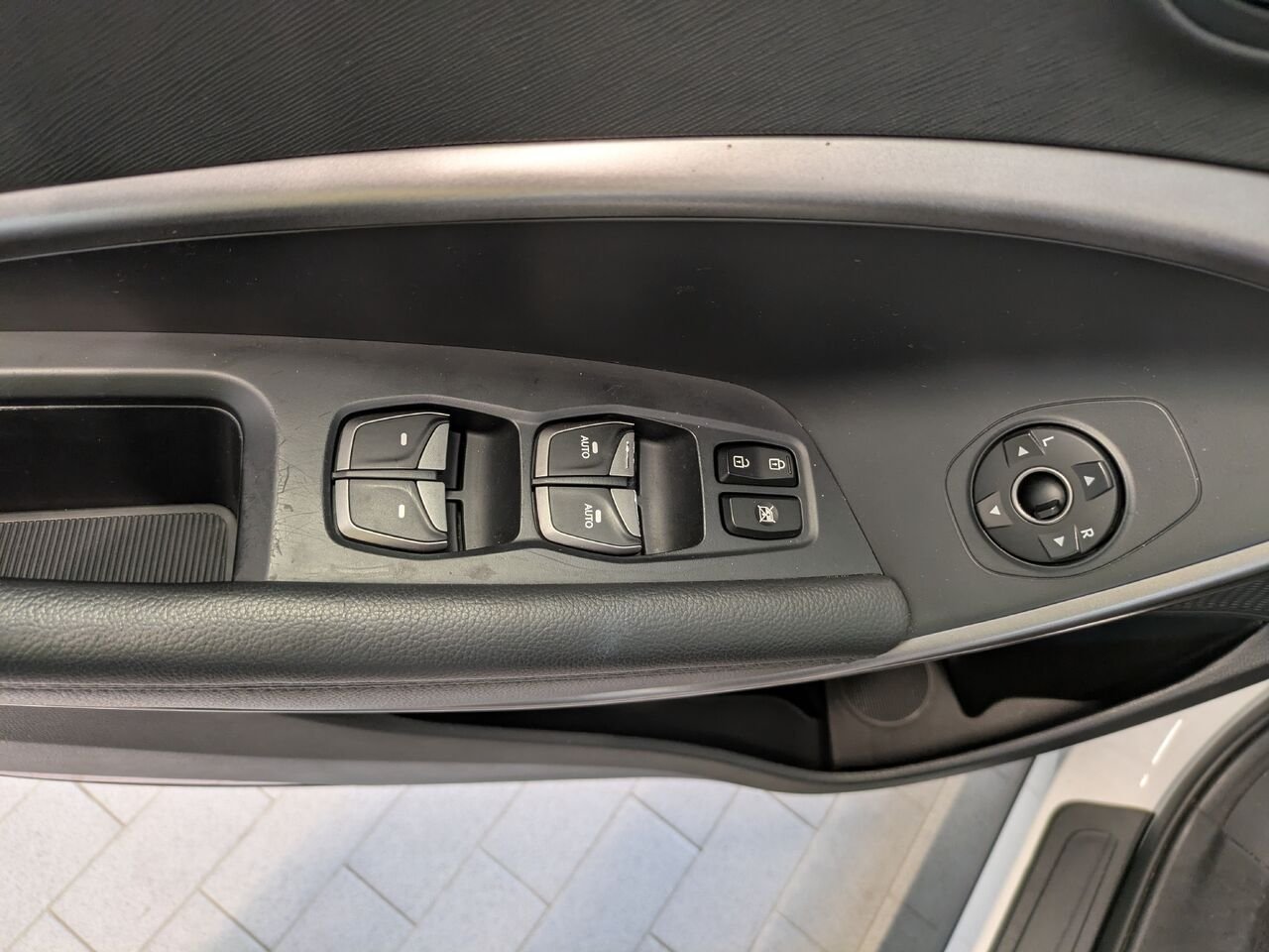 2017 Hyundai Santa Fe Sport White Gatineau - photo #4